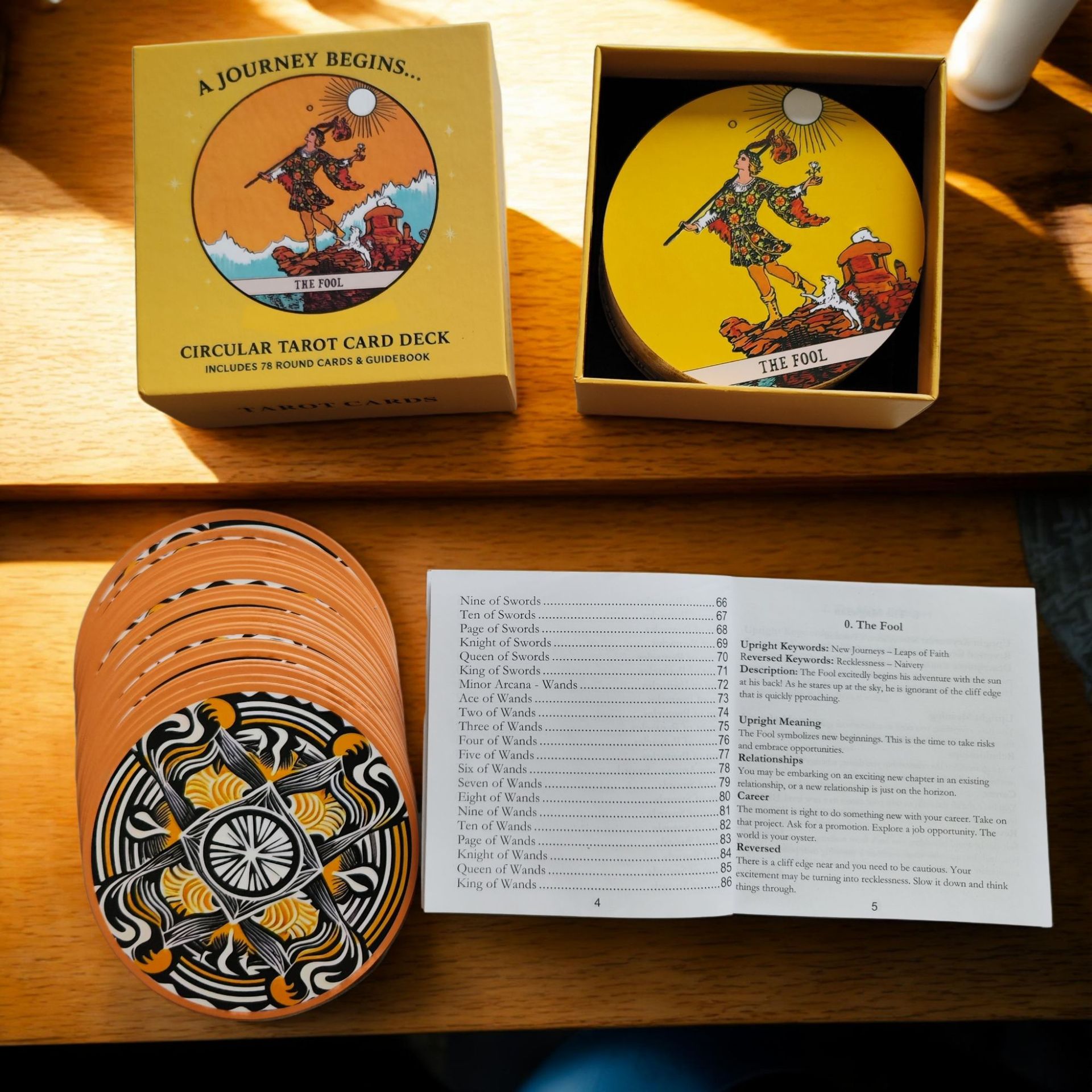 Circulaire Tarotkaarten Set me - Tarot Cards Deck With Guidebook recensie en prijs